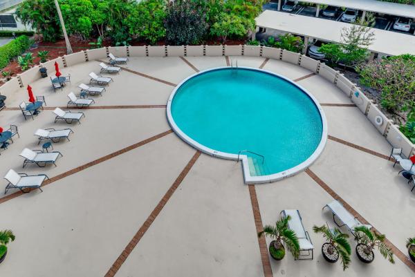 Jefferson Tower, 2425 Presidential Way #504, West Palm Beach, Florida 33401, image 1