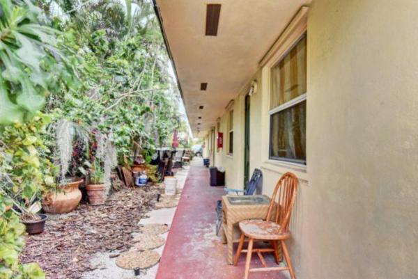 Lake Worth Town, 710 N G St, Lake Worth Beach, Florida 33460, image 1