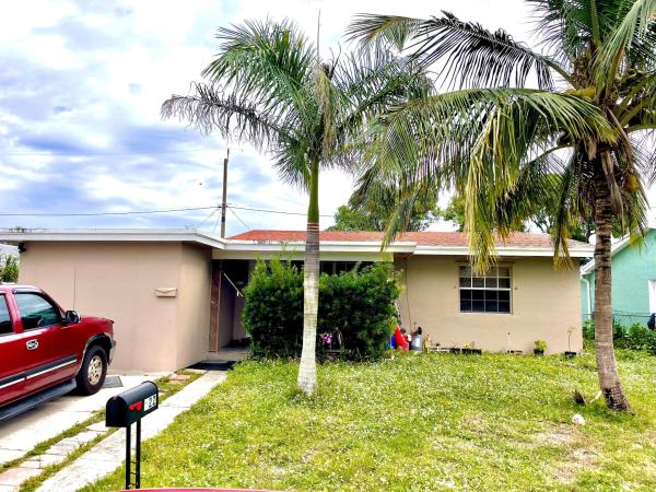 Lake Worth Town, 922 S A St, Lake Worth Beach, Florida 33460, image 1