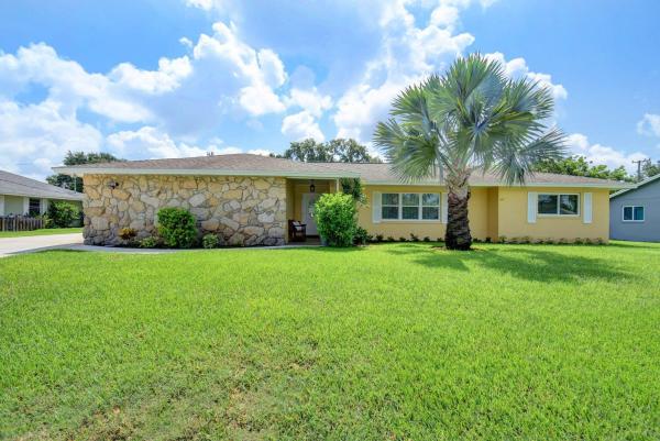 Palm Beach National Golf & Country Club Estates, 3212 Pebble Beach Dr, Lake Worth, Florida 33467, image 1