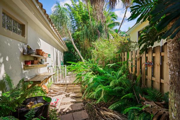 Stonebriar At Maplewood, 105 Stonebriar Blvd, Jupiter, Florida 33458, image 1