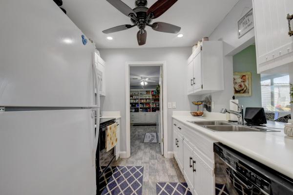 Palm Springs Village, 416 Inglewood Dr, Palm Springs, Florida 33461, image 2