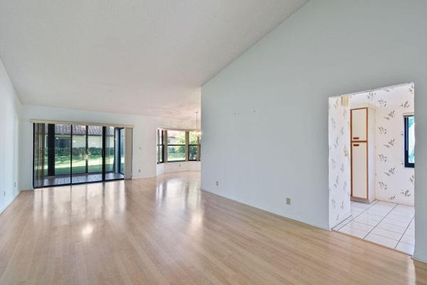 Fairmont Place, 4851 Boxwood Cir, Boynton Beach, Florida 33436, image 2