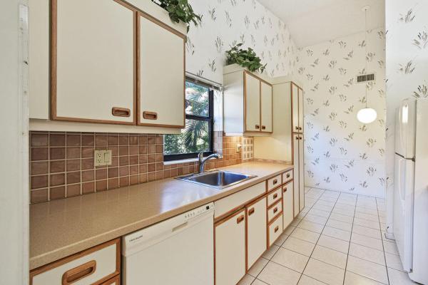 Fairmont Place, 4851 Boxwood Cir, Boynton Beach, Florida 33436, image 1