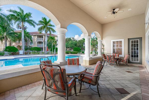 The Villas At Emerald Dunes, 6573 Emerald Dunes Dr #208, West Palm Beach, Florida 33411, image 2