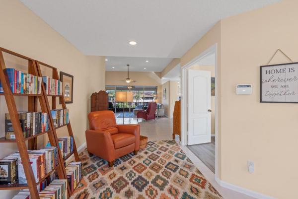 Legends, 254 Legendary Cir, Palm Beach Gardens, Florida 33418, image 3