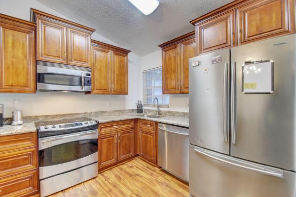 Floral Lakes, 6257 Canal Shore Way, Delray Beach, Florida 33484, image 3