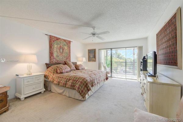 Camino Real Village, 5851 Camino Del Sol #400, Boca Raton, Florida 33433, image 2