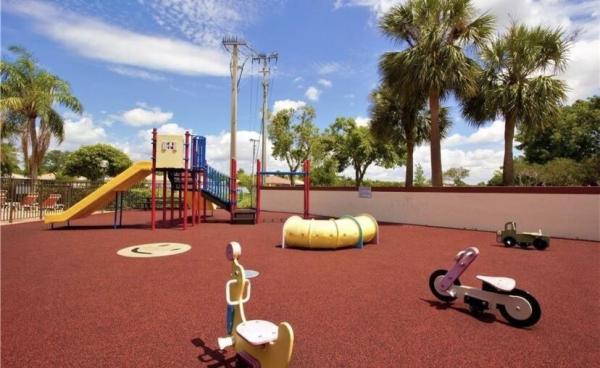 Embassy Square, 2003 Congressional Way, Deerfield Beach, Florida 33442, image 2