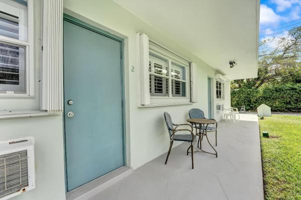 Hampshire Gardens, 2560 S Federal Hwy #20, Boynton Beach, Florida 33435, image 1