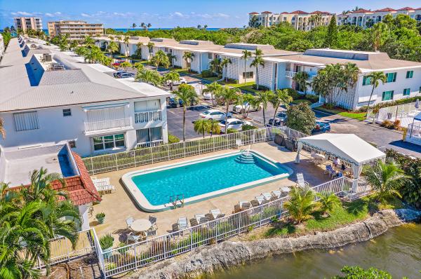 Palm Beach Villas, 4201 S Ocean Blvd #J7, South Palm Beach, Florida 33480, image 2