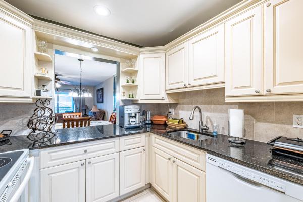 Bridgeview, 5321 Poppy Pl #203, Delray Beach, Florida 33484, image 2