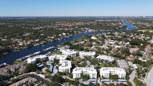 Bay Colony, 914 Bay Colony Dr S, Juno Beach, Florida 33408, image 1
