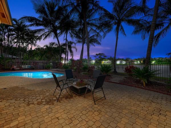 Countryside Estates, 10458 Oak Meadow Ln, Lake Worth, Florida 33449, image 3