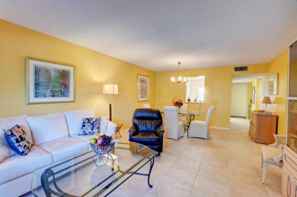 Huntington Lakes 4, 7301 Amberly Ln #209, Delray Beach, Florida 33446, image 2