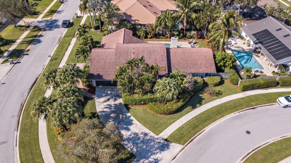 Frenchmen's Landing, 12987 La Rochelle Cir, Palm Beach Gardens, Florida 33410, image 2
