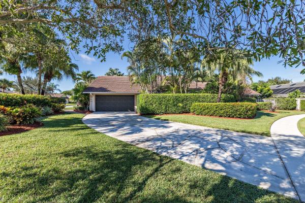 Frenchmen's Landing, 12987 La Rochelle Cir, Palm Beach Gardens, Florida 33410, image 3
