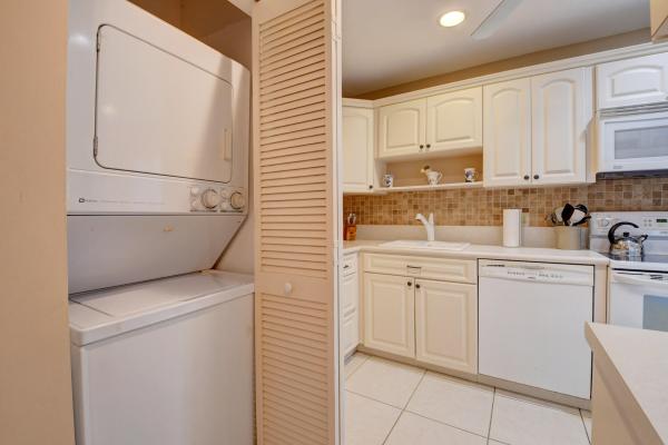 Stratford At Hunters Run, 21 Stratford Dr E #D, Boynton Beach, Florida 33436, image 2