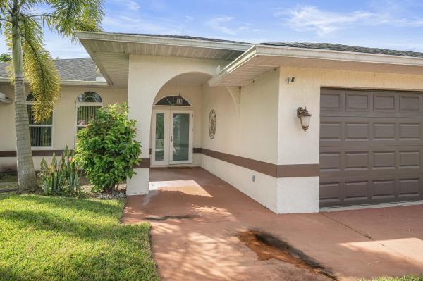 4090 SW Jaqust St, Port St. Lucie, Florida 34953, image 3