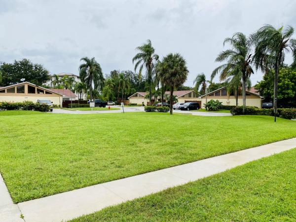 Westchester Townhouses, 4345 Woodstock Dr #A, West Palm Beach, Florida 33409, image 1