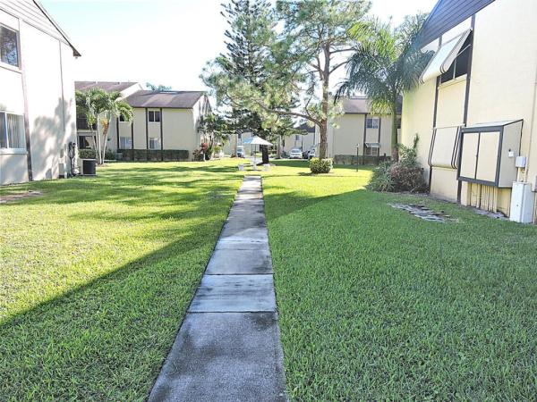 Pine Ridge 3, 320 Pine Ridge Cir #C-2, Greenacres, Florida 33463, image 3