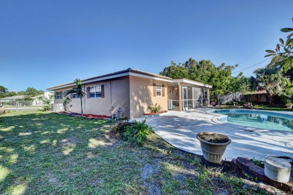Boca Woods, 250 NE 27th Ct, Boca Raton, Florida 33431, image 2