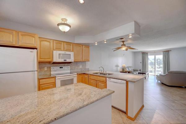 The Colonnades, 1176 Bayshore Dr #207, Fort Pierce, Florida 34949, image 3