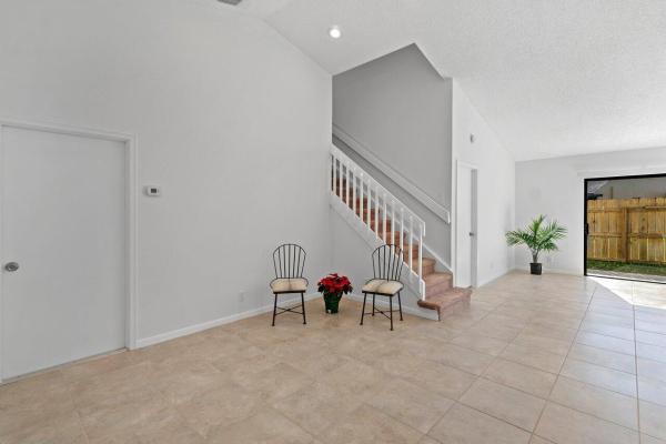 Tara Lakes West, 98 Azalea Cir, Boynton Beach, Florida 33436, image 3