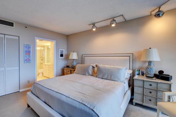Willow Wood Midrise At Boca Country Club, 6797 Willow Wood Dr #6085, Boca Raton, Florida 33434, image 1