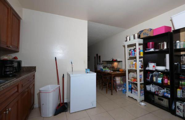Park Manor, 461 Silver Beach Rd, Riviera Beach, Florida 33403, image 3