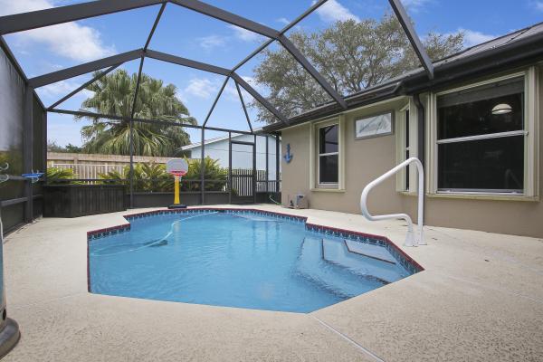 Hidden Oaks, 820 SW Dalton Ave, Port St. Lucie, Florida 34953, image 3