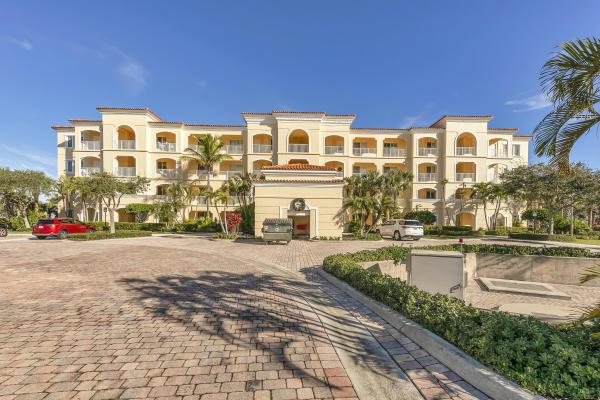 Harbour Isle East, 38 Harbour Isle Dr #203, Fort Pierce, Florida 34949, image 3