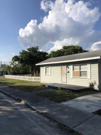 Lake Worth Town, 312 12th Ave N, Lake Worth Beach, Florida 33460, image 1
