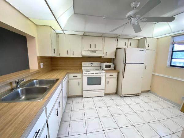 Banyan Tree Village, 555 Banyan Tree Ln #206, Delray Beach, Florida 33483, image 1