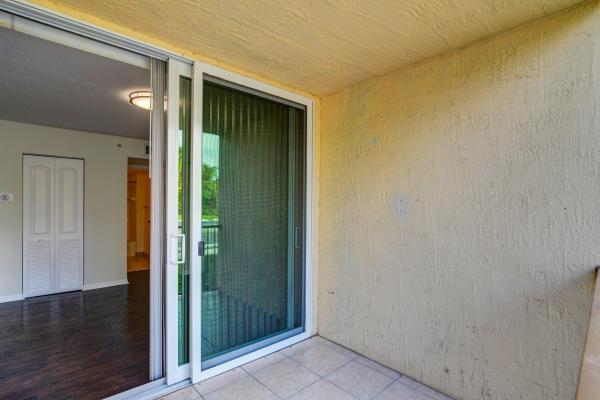 Mirabella Villas, 407 Villa Cir, Boynton Beach, Florida 33435, image 2