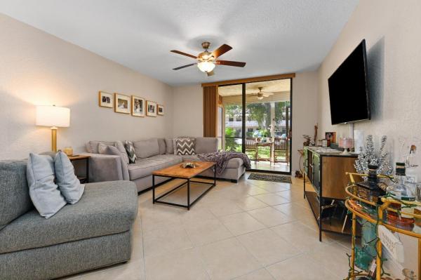Crystal Bay Club, 4491 Crystal Lake Dr #B102, Deerfield Beach, Florida 33064, image 2