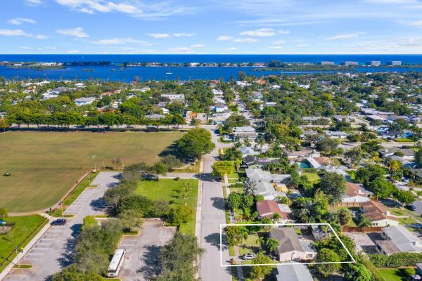 Homewood, 340 Summa St, West Palm Beach, Florida 33405, image 2