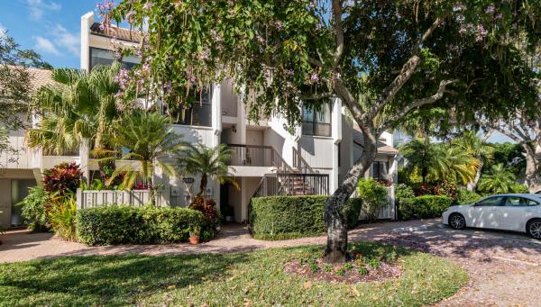Bridgewood Townhouses At Boca West Country Club, 1304 Bridgewood Dr #1304, Boca Raton, Florida 33434, image 2