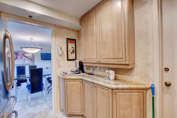 Bridgewood Midrise At Boca West Country Club, 1933 Bridgewood Dr, Boca Raton, Florida 33434, image 3