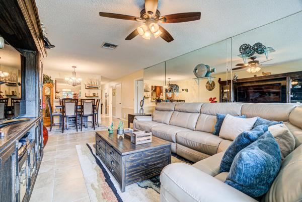 Palm Greens At Villa Del Ray, 13705 Via Aurora, Delray Beach, Florida 33484, image 2
