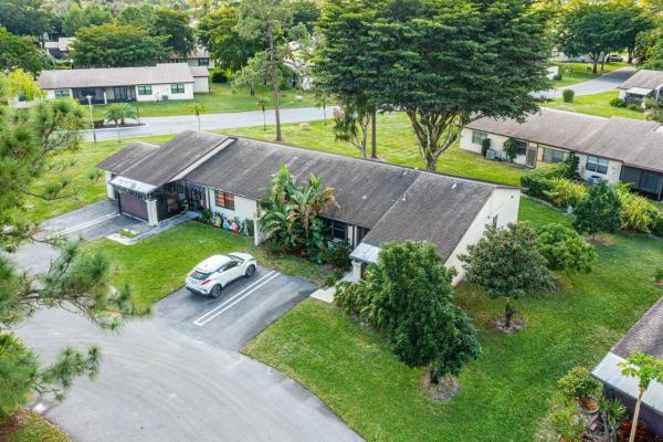 Indian Trail Villas, 39 Seminole Ct E, Royal Palm Beach, Florida 33411, image 2