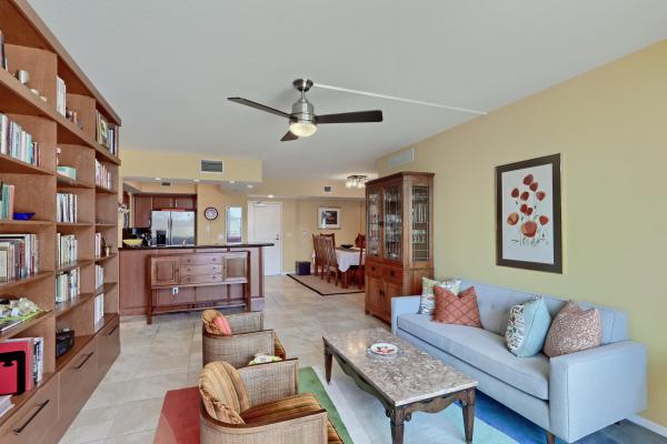Metropolitan, 403 S Sapodilla Ave #307, West Palm Beach, Florida 33401, image 3