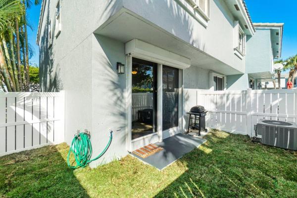 1074 E Jeffery St, Boca Raton, Florida 33487, image 1