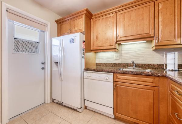 Lake Clarke Gardens, 2668 N Garden Dr N #312, Lake Worth, Florida 33461, image 2