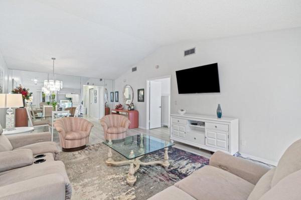 Lakeside Of Banyan Springs, 10118 Mangrove Dr #202, Boynton Beach, Florida 33437, image 2