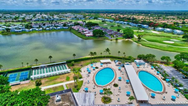 Capri At Kings Point, 132 Capri C, Delray Beach, Florida 33484, image 3