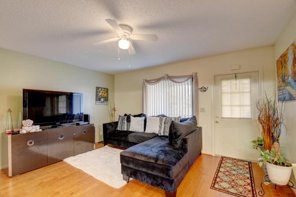 Pine Ridge South 2, 209 Pine Hov Cir #B-2, Greenacres, Florida 33463, image 2