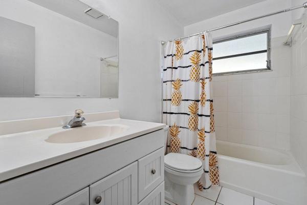 West Palm Beach No HOA, 4871 Vilma Ln, West Palm Beach, Florida 33417, image 2