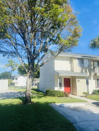 Canalakes, 704 Riverside Dr, Greenacres, Florida 33463, image 3