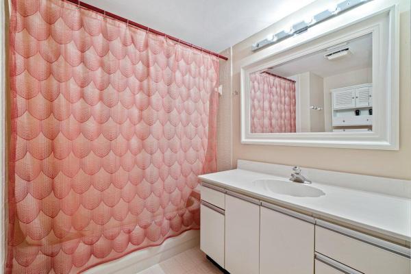 Lakeside Of Banyan Springs, 10137 Mangrove Dr #102, Boynton Beach, Florida 33437, image 1